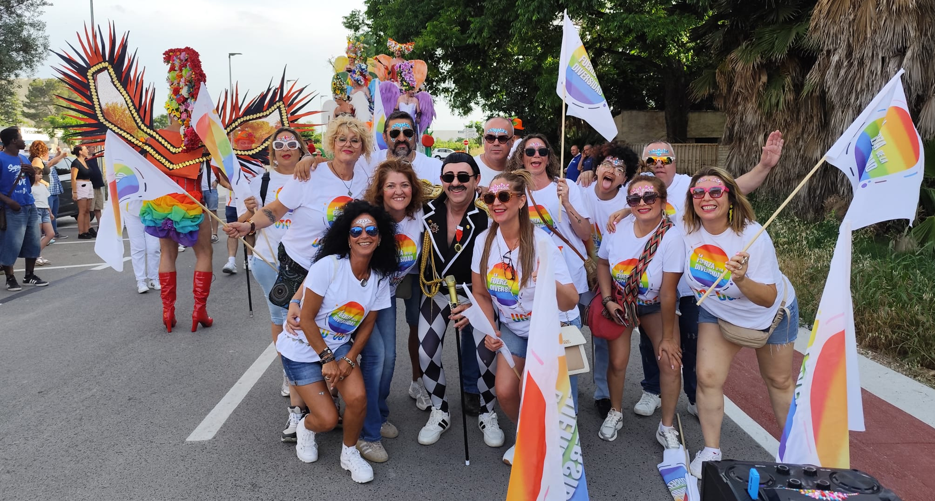 UTO-UGT Tarragona vuelve a destacar en el Orgullo LGTBIQ+ de Roquetes y consigue el premio a la comparsa más original