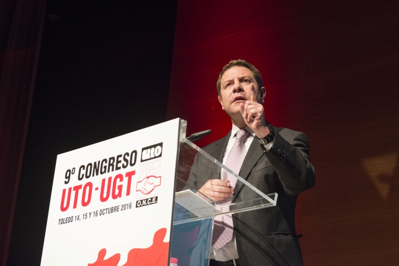image El presidente García-Page muestra su apoyo a la ONCE en la lucha contra el juego ilegal